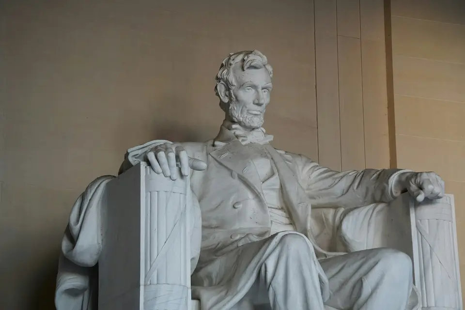 man in white robe statue — Washington, DC